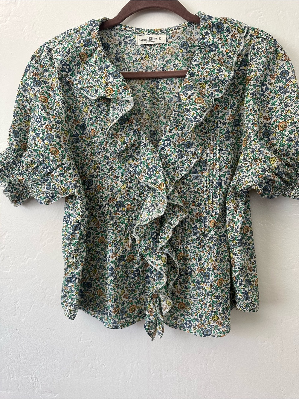 Natural Life Floral Ruffle V-Neck Blouse Cottagecore Pintuck S